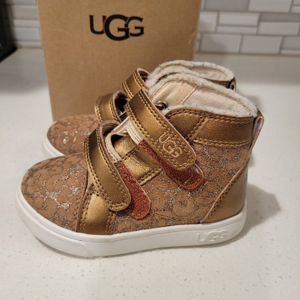 Ugg Toddler girl shoes